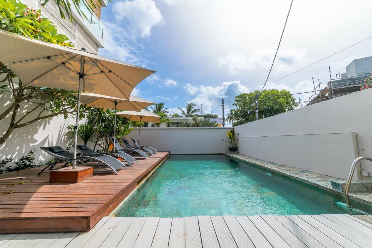 Beachcove Pereybere Beach Bagian luar foto