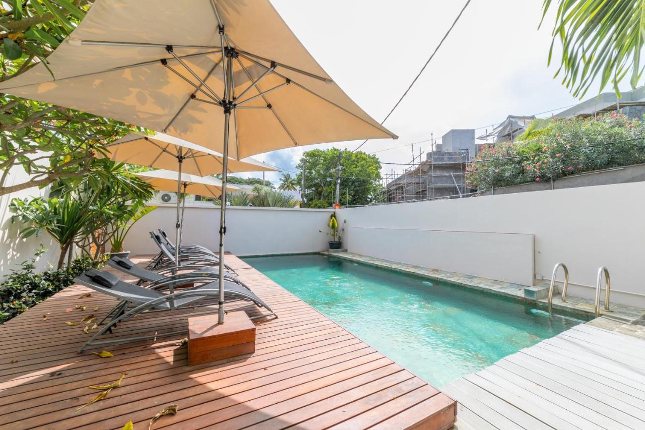 Beachcove Pereybere Beach Bagian luar foto