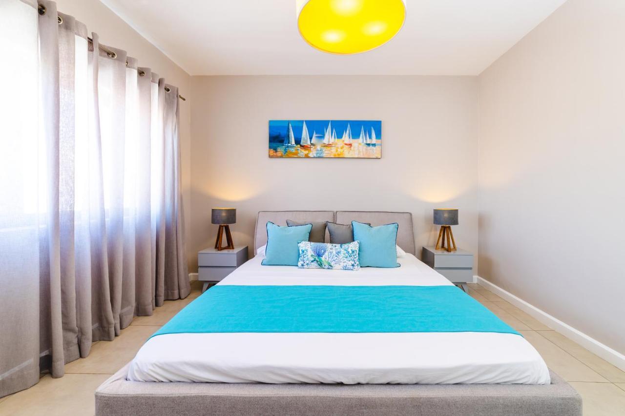 Beachcove Pereybere Beach Bagian luar foto