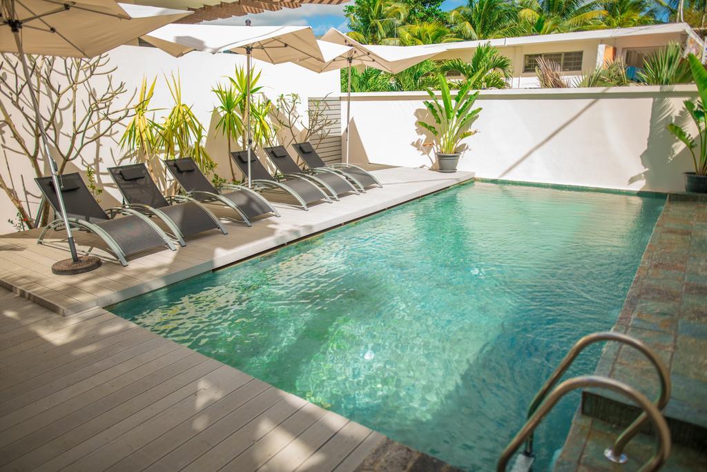 Beachcove Pereybere Beach Bagian luar foto